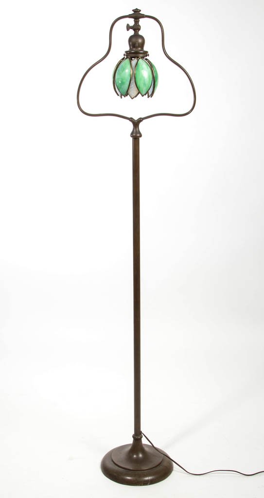 HANDEL ART NOUVEAU HARP FLOOR LAMP: HANDEL ART NOUVEAU HARP FLOOR LAMP, patinated bronze, with original Handel signed cloth label under base, Bryant post 1914 socket with a signed contact, with a pond lily shade together by association.