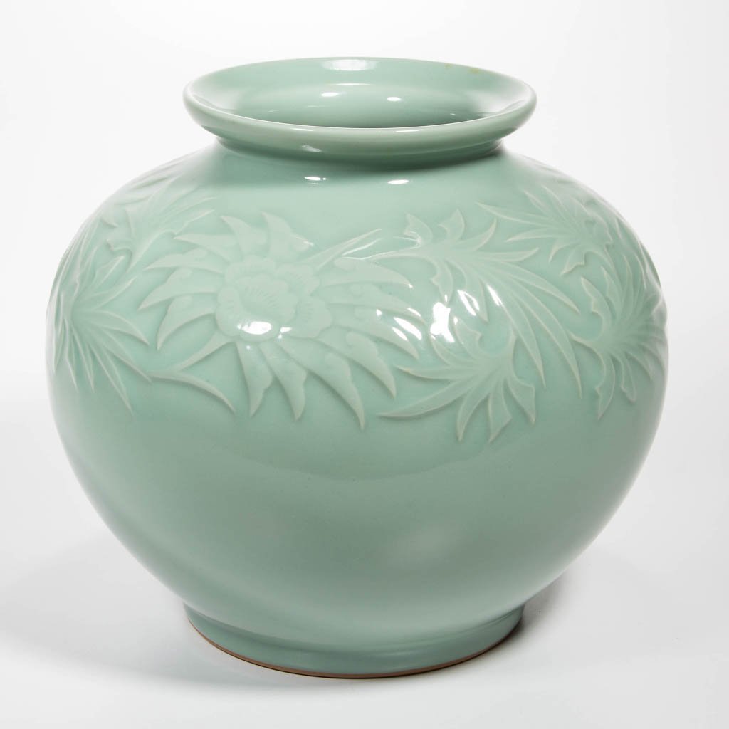 CHINESE CELADON GLAZE STONEWARE MOLDED VASE