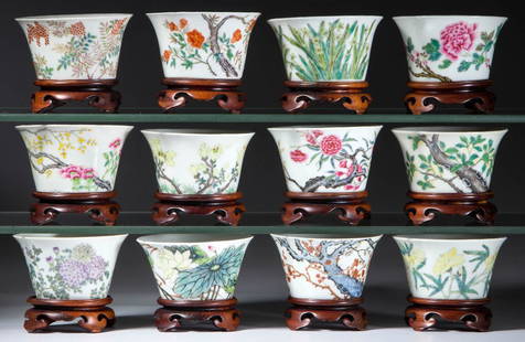 CHINESE EXPORT PORCELAIN FAMILLE ROSE MING-STYLE MONTHS: CHINESE EXPORT PORCELAIN FAMILLE ROSE MING-STYLE MONTHS TEA BOWLS, LOT OF 12, comprising a complete set of twelve tea bowls with lightly everted upper rims, each painted with a flower symbolic of a di