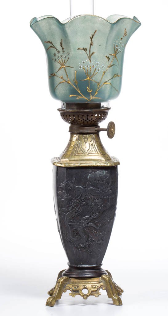 UNLISTED EXTREMELY RARE ORIENTAL MINIATURE OIL LAMP (1 of 1)