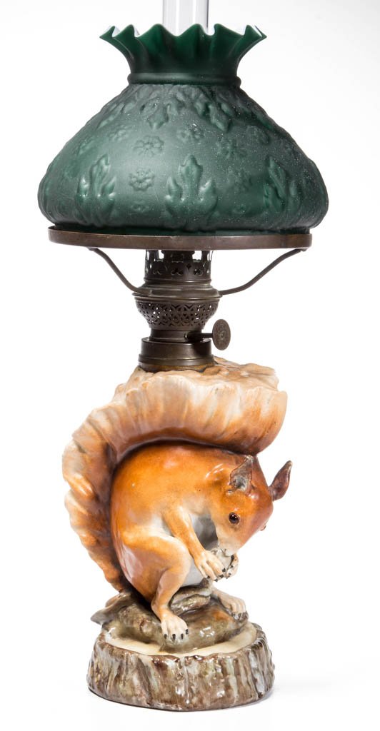 VERY RARE SQUIRREL FIGURAL MINIATURE OIL LAMP (1 of 1)