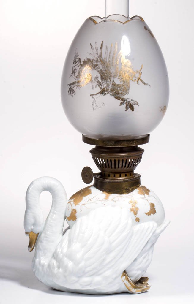 RARE SWAN FIGURAL MINIATURE OIL LAMP (1 of 1)