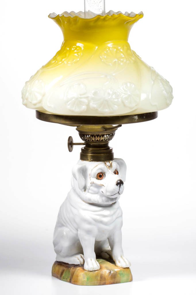 RARE DOG FIGURAL MINIATURE OIL LAMP (1 of 1)