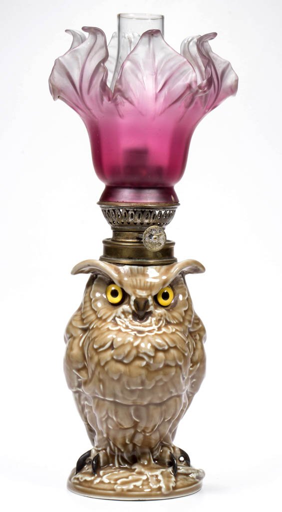 EMBOSSED OWL FIGURAL MINIATURE OIL LAMP (1 of 1)
