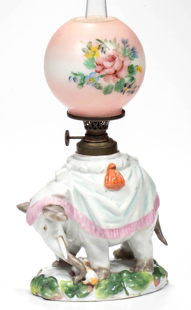 RARE ELEPHANT FIGURAL MINIATURE OIL LAMP (1 of 1)