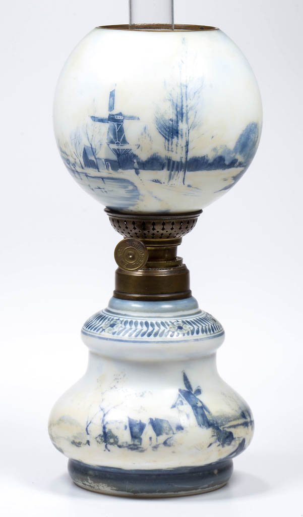 RARE DELFT MINIATURE OIL LAMP (1 of 1)