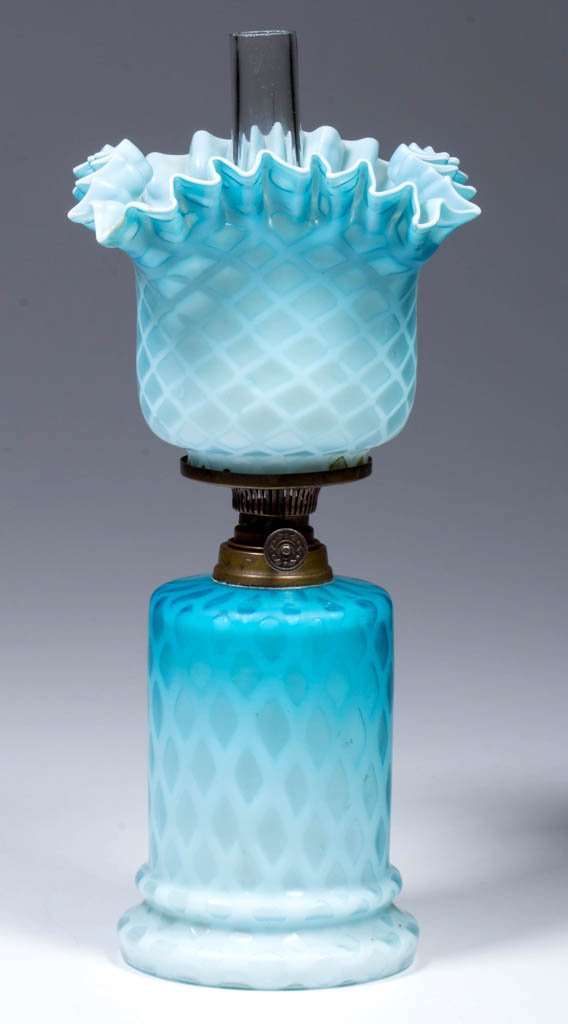 UNLISTED DIAMOND QUILT AIR-TRAP MOTHER-OF-PEARL SATIN (1 of 1)