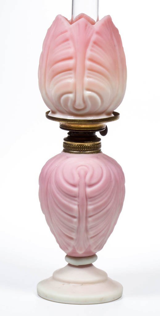 VERY RARE EMBOSSED LEAF MINIATURE OIL LAMP (1 of 1)