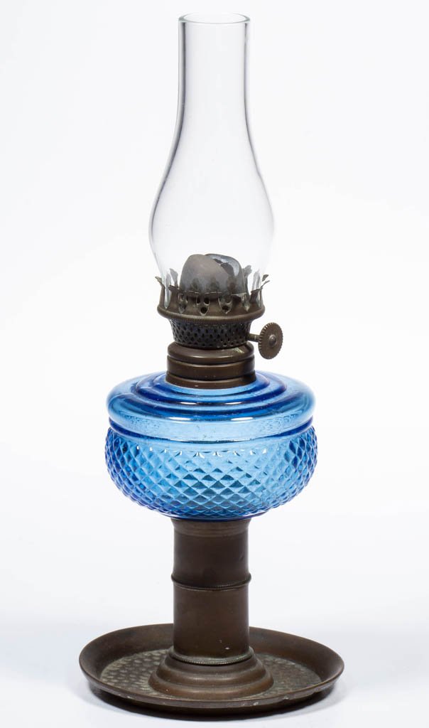 SAWTOOTH MINIATURE STAND OIL LAMP (1 of 1)