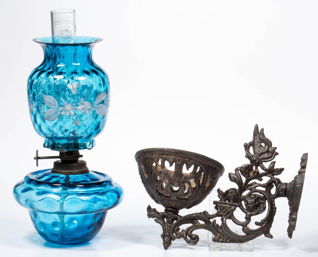 UNLISTED HONEYCOMB OPTIC WALL MOUNT BRACKET MINIATURE (1 of 1)