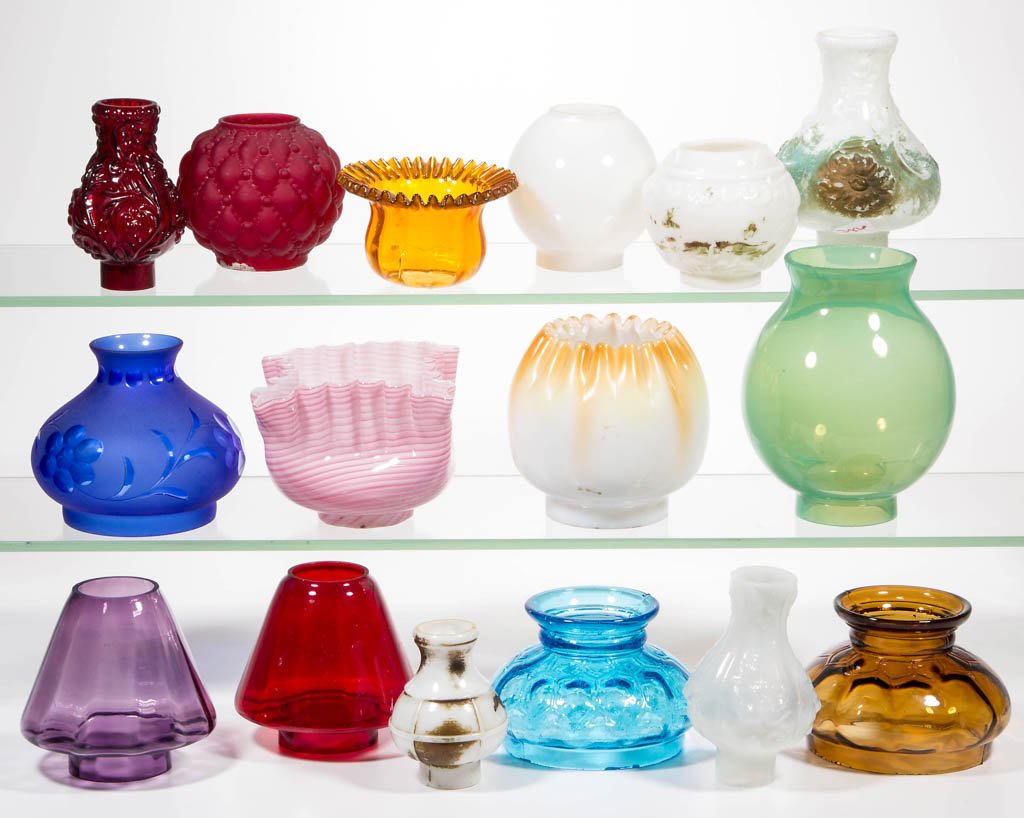 ASSORTED MINIATURE OIL LAMP SHADES, LOT OF 16 (1 of 1)