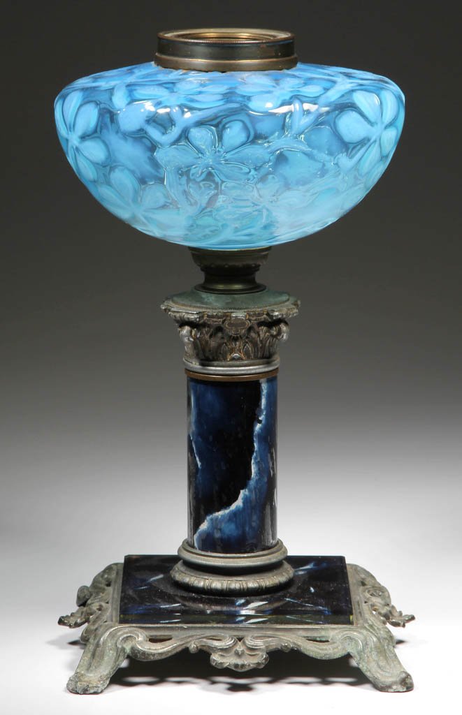 OPALESCENT HORSE CHESTNUT-TYPE KEROSENE STAND LAMP (1 of 1)