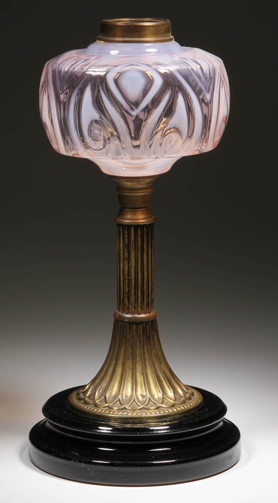 OPALESCENT UNNAMED DIAMOND PATTERN KEROSENE STAND LAMP (1 of 1)