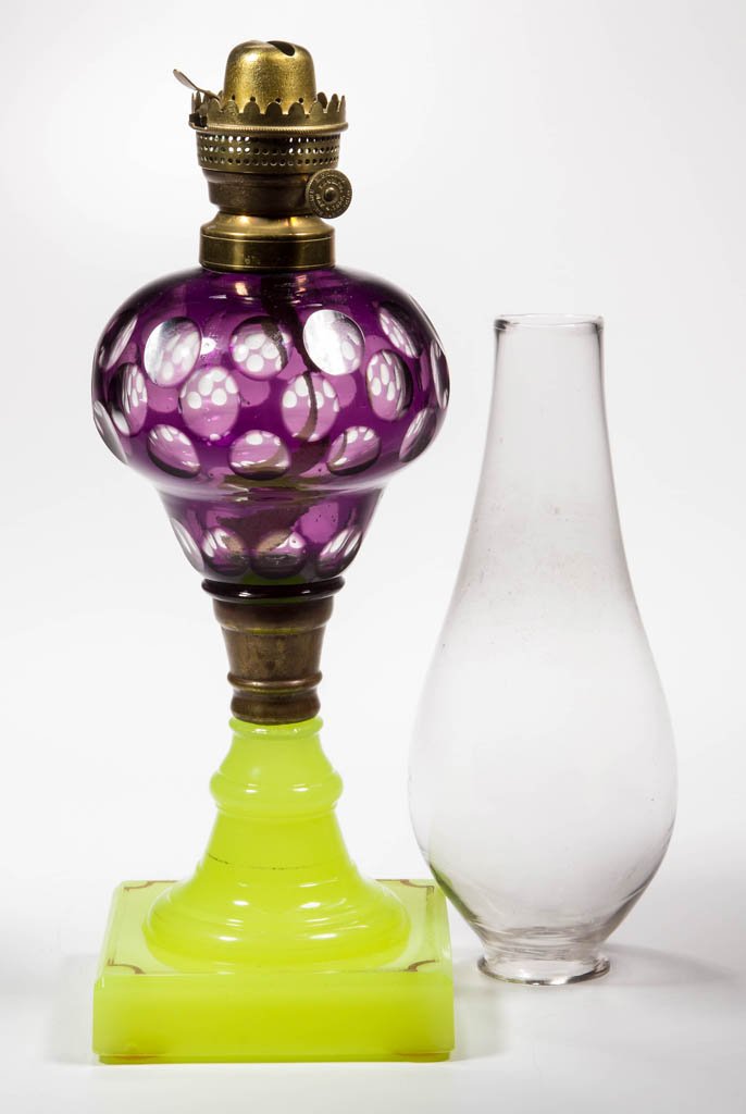 CUT OVERLAY PUNTY KEROSENE STAND LAMP (1 of 1)