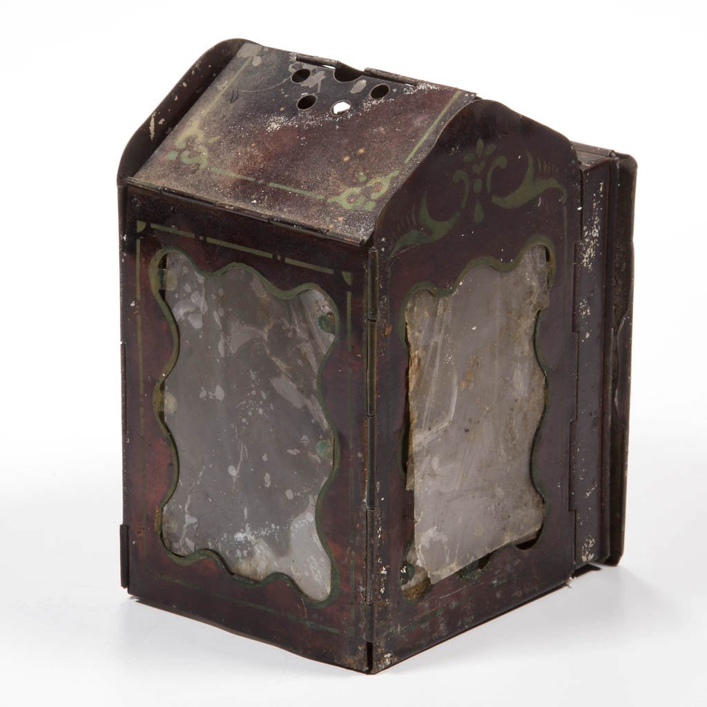 MINOR'S PATENT TIN FOLDING HAND LANTERN (1 of 2)