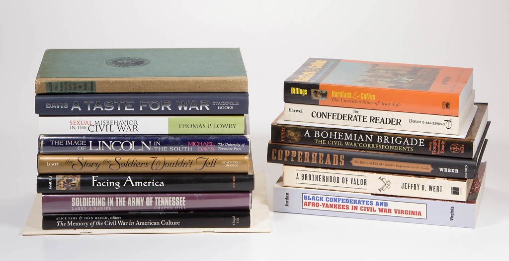 CIVIL WAR REFERENCE VOLUMES, LOT OF 16: CIVIL WAR REFERENCE VOLUMES, LOT OF 16, including Michael Davis, "The Image of Lincoln in the South," first edition, 1971; Thomas P. Lowry, "Sexual Misbehavior in the Civil War," 2006; William C. Davi