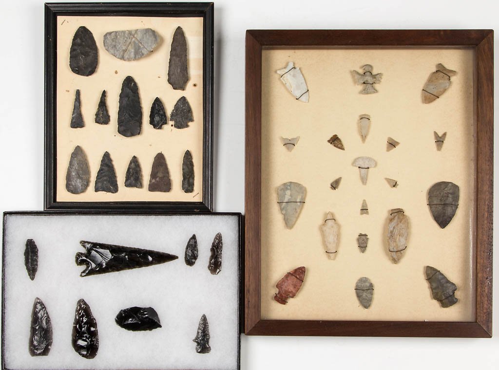 NATIVE AMERICAN STONE POINTS AND OTHER ARTICLES, LOT OF (1 of 4)