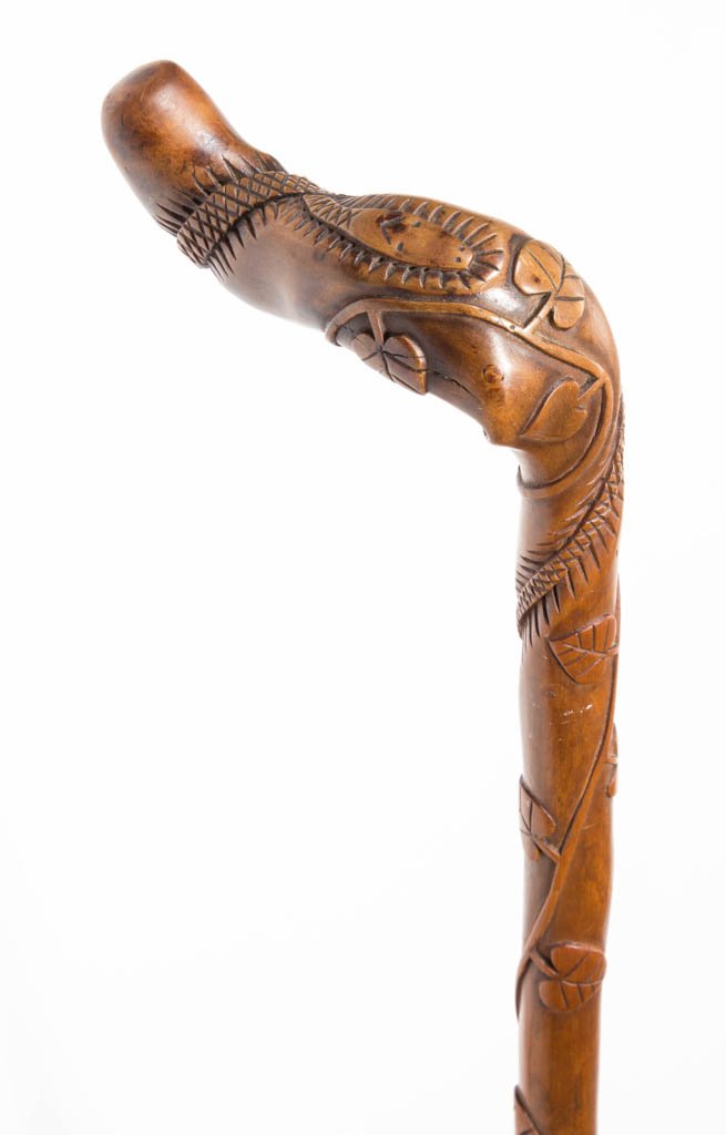 AMERICAN, PROBABLY SOUTHERN, CARVED FOLK ART CANE / (1 of 3)