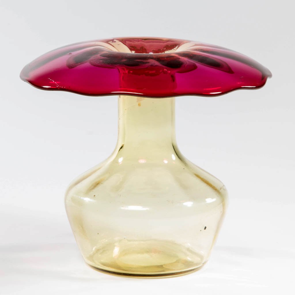 SIGNED LIBBEY AMBERINA RIB-OPTIC VASE (1 of 1)