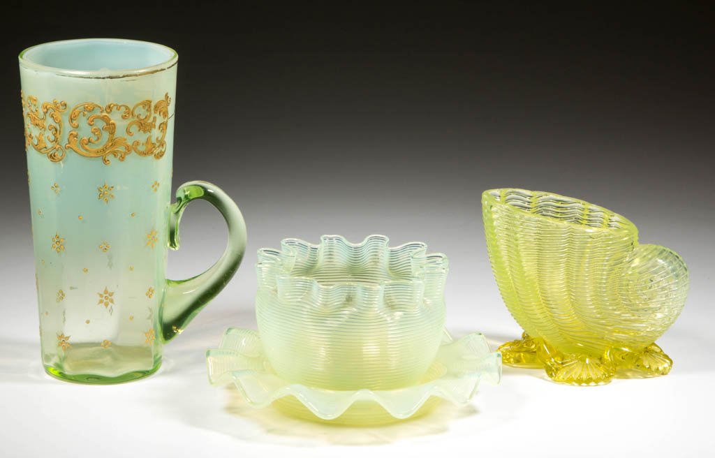 ASSORTED VICTORIAN ARTICLES, LOT OF THREE (1 of 1)