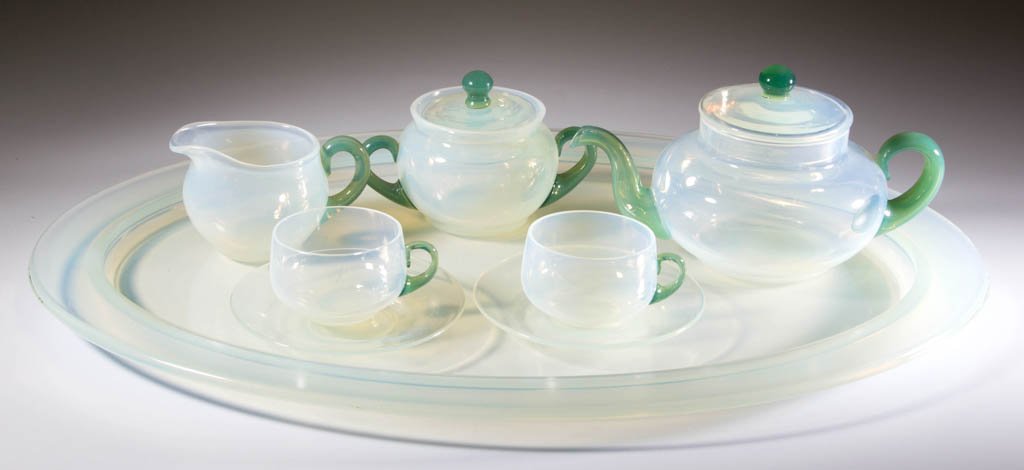 FRY FOVAL ART GLASS EIGHT-PIECE CHILD'S TEA SET (1 of 1)