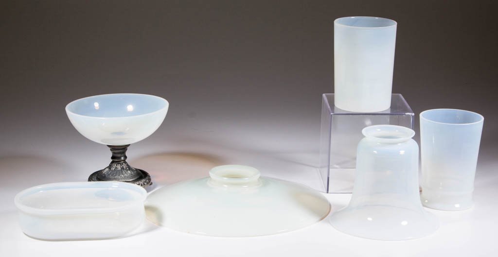 ASSORTED FRY FOVAL ART GLASS ARTICLES, LOT OF SIX (1 of 1)