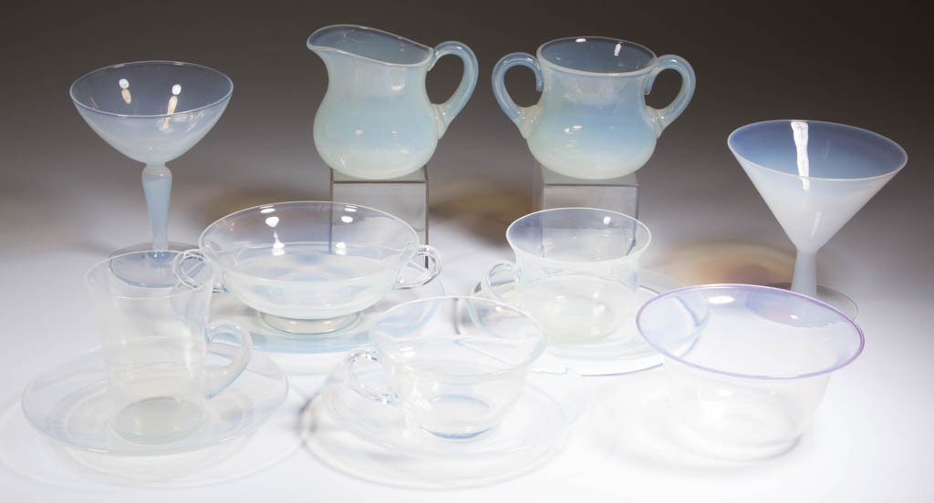 ASSORTED FRY FOVAL ART GLASS ARTICLES, LOT OF NINE (1 of 1)