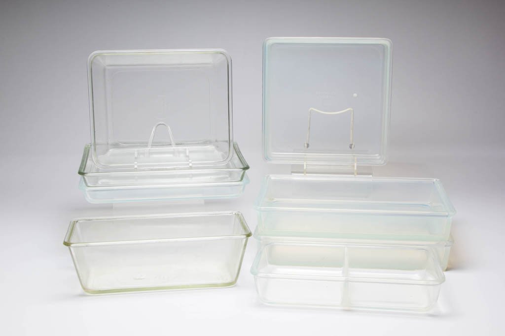 ASSORTED FRY OVENWARE SQUARE BAKERS AND DISHES, LOT OF: ASSORTED FRY OVENWARE SQUARE BAKERS AND DISHES, LOT OF EIGHT, comprising five opalescent and three Emerald examples. H. C. Fry Glass Co. First half 20th century. 1 1/8" to 3 1/2" H. Provenance: From t