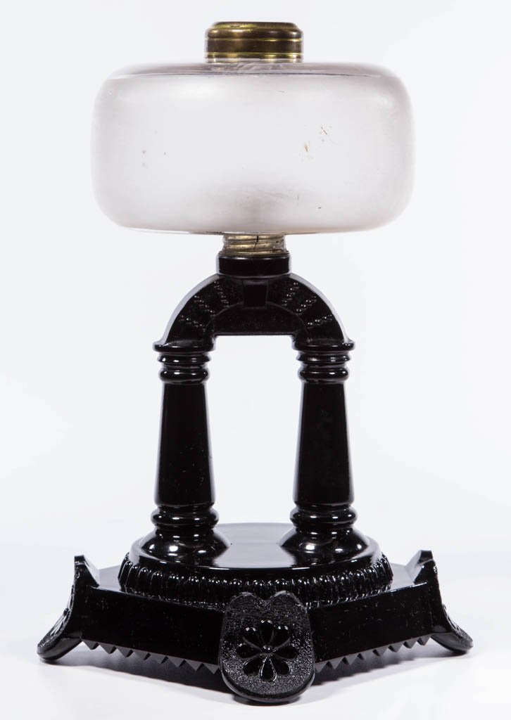 FINDLAY TWO-POST KEROSENE STAND LAMP (1 of 1)