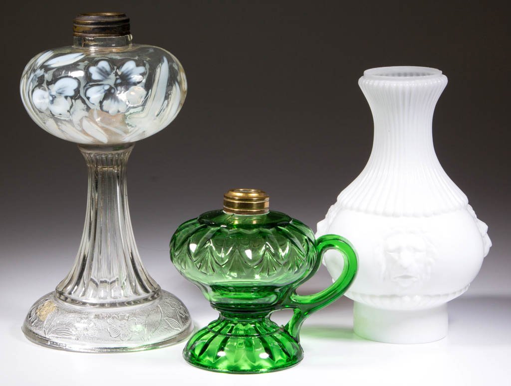 ASSORTED KEROSENE LAMPS AND A CHIMNEY, LOT OF THREE (1 of 1)