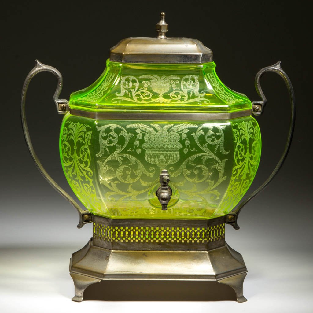 ETCHED SAMOVAR (1 of 1)