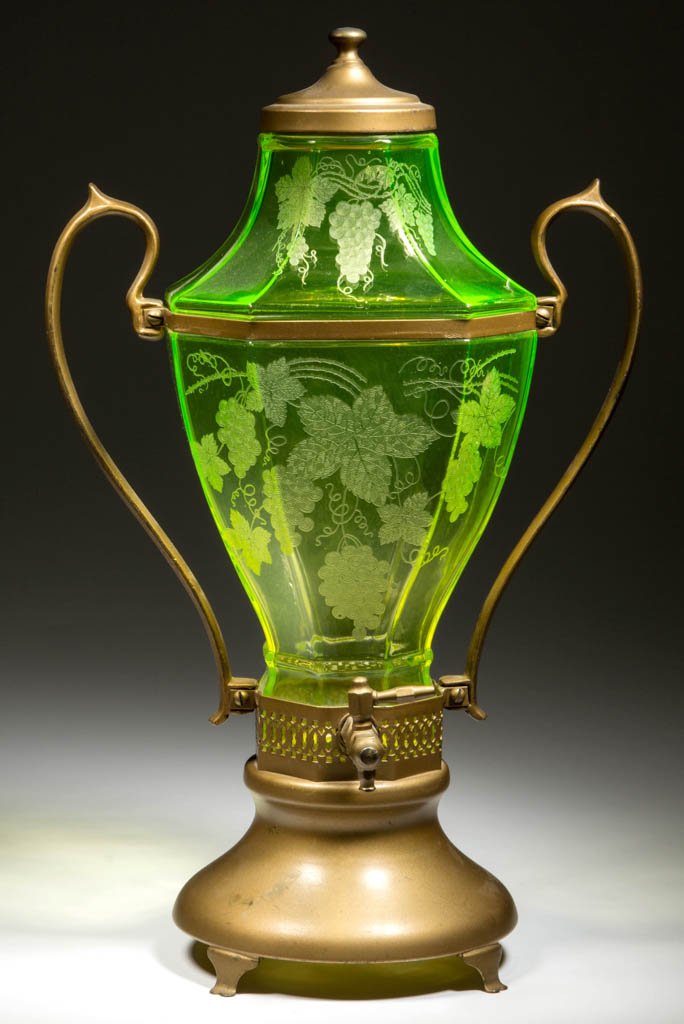 ETCHED SAMOVAR (1 of 1)