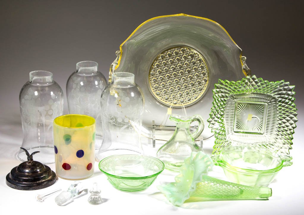 ASSORTED GLASS AND OTHER ARTICLES, LOT OF 15 (1 of 1)