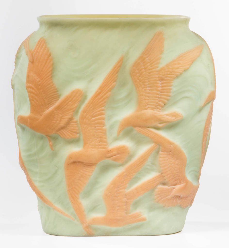 PHOENIX / CONSOLIDATED SEA GULLS VASE (1 of 1)
