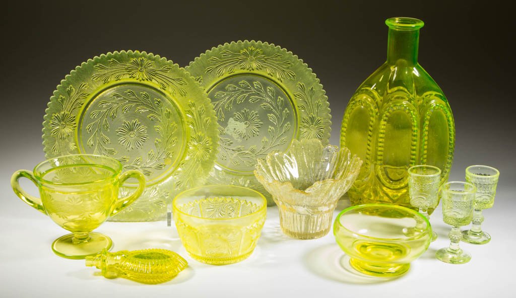 ASSORTED PRESSED ARTICLES, LOT OF 11 (1 of 1)