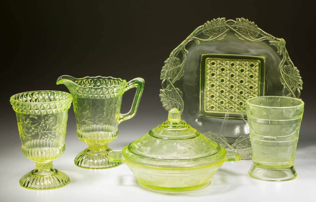 ASSORTED EAPG TABLE ARTICLES, LOT OF FIVE (1 of 1)