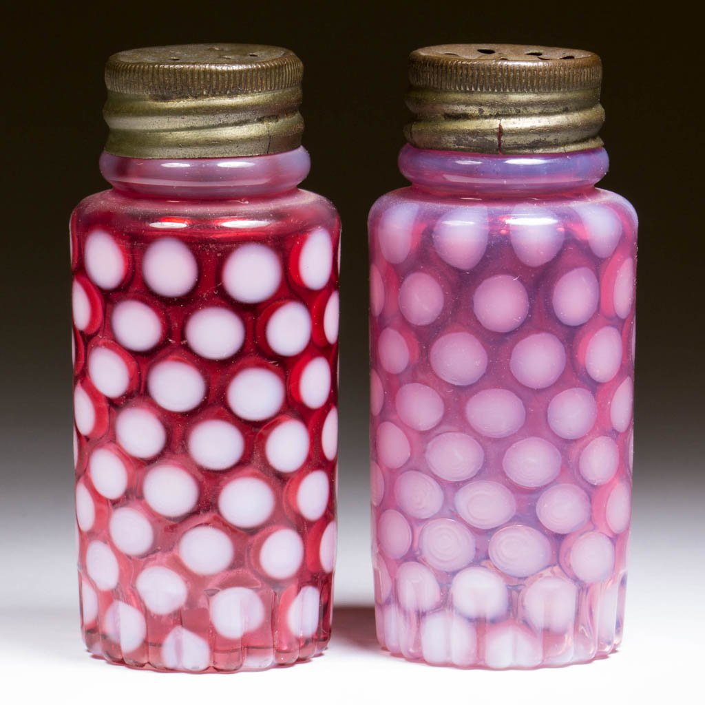 COINSPOT - LOW RIBBED PAIR OF SALT AND PEPPER SHAKERS (1 of 1)