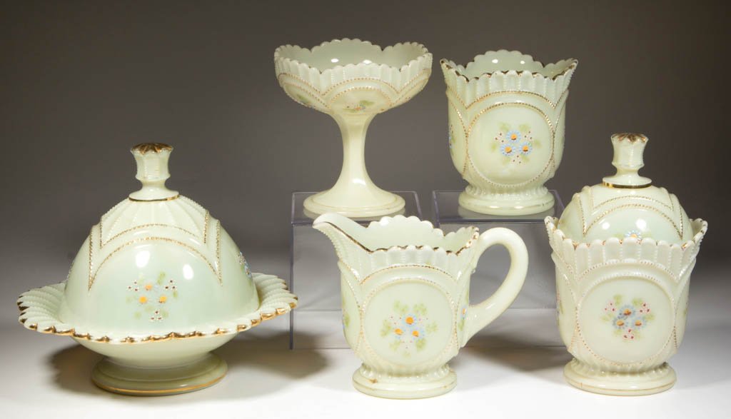 BEADED CIRCLE FIVE-PIECE TABLE SET (1 of 1)