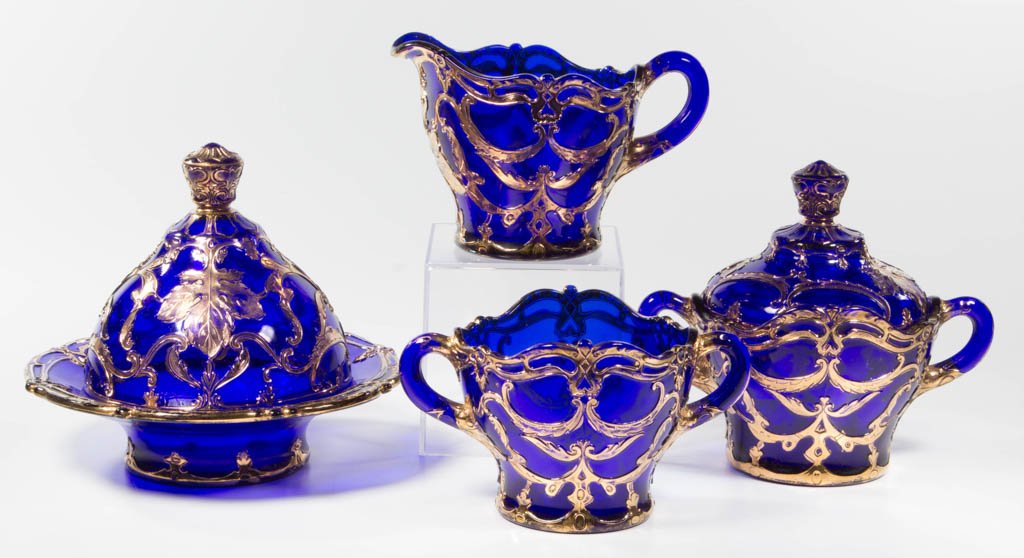 DUGAN MAPLE LEAF FOUR-PIECE TABLE SET (1 of 1)