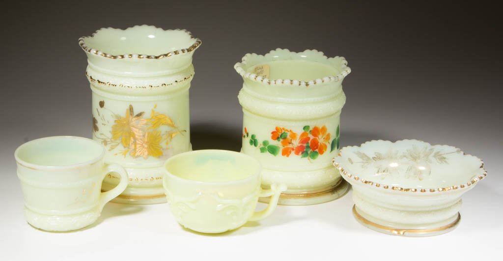 ASSORTED HEISEY TABLE ARTICLES, LOT OF FIVE (1 of 1)