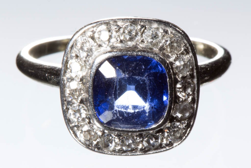 VINTAGE LADY'S PLATINUM AND 14K WHITE GOLD RING (1 of 1)