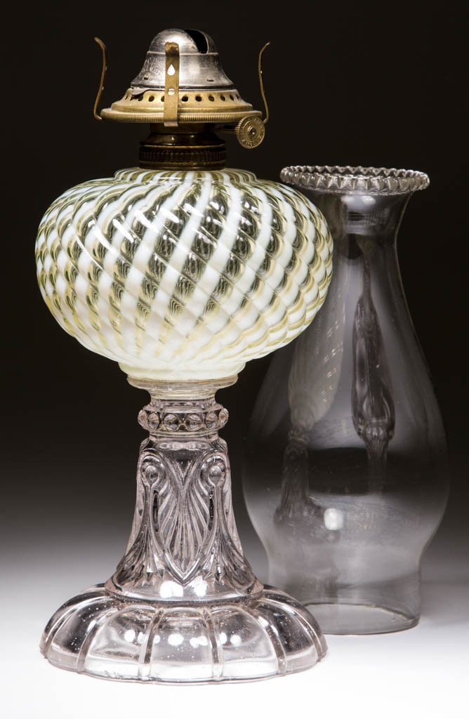 SHELDON SWIRL KEROSENE STAND LAMP (1 of 1)
