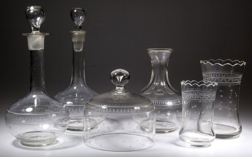 LATE BLOWN AND ENGRAVED ROMAN KEY AND STAR TABLE (1 of 1)