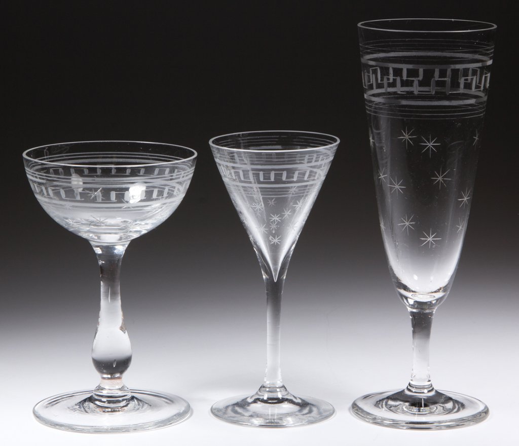 LATE BLOWN AND ENGRAVED ROMAN KEY AND STAR DRINKING (1 of 2)