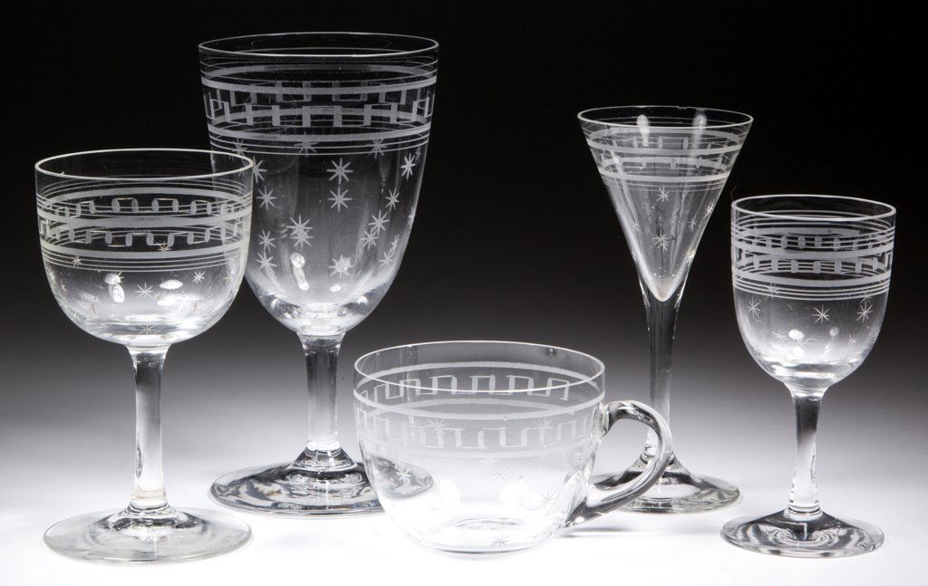 LATE BLOWN AND ENGRAVED ROMAN KEY AND STAR DRINKING (1 of 2)