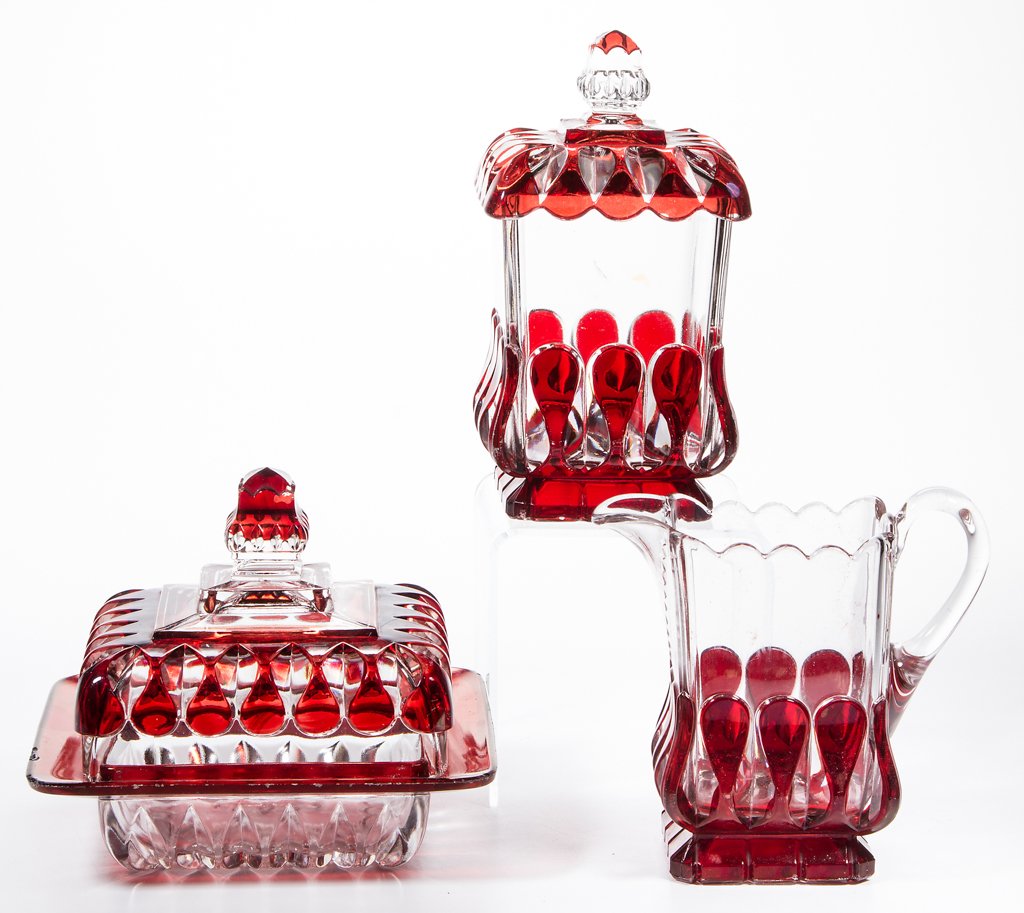 CRYSTAL WEDDING (OMN) - RUBY-STAINED TABLE ARTICLES, (1 of 1)