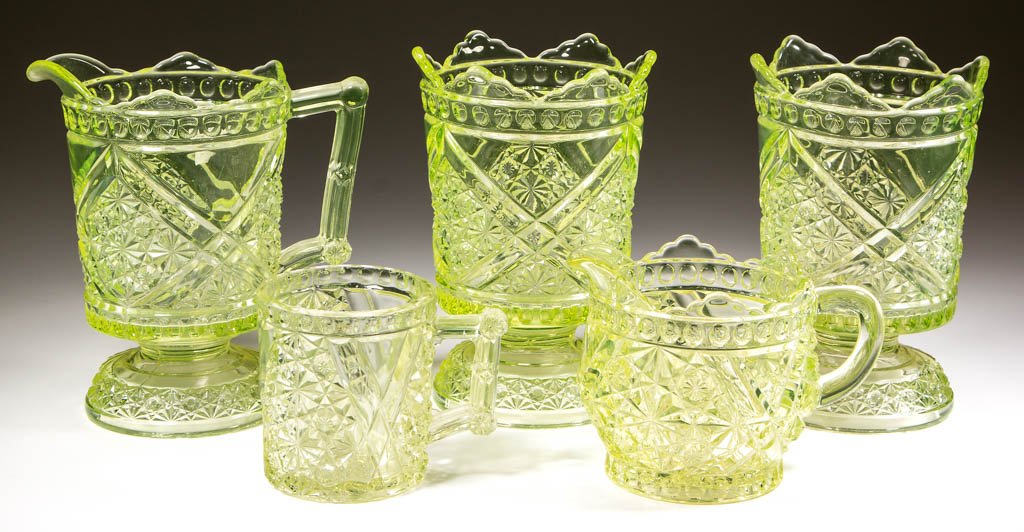 DAISY AND BUTTON WITH CROSS BARS / MIKADO (OMN) (1 of 1)