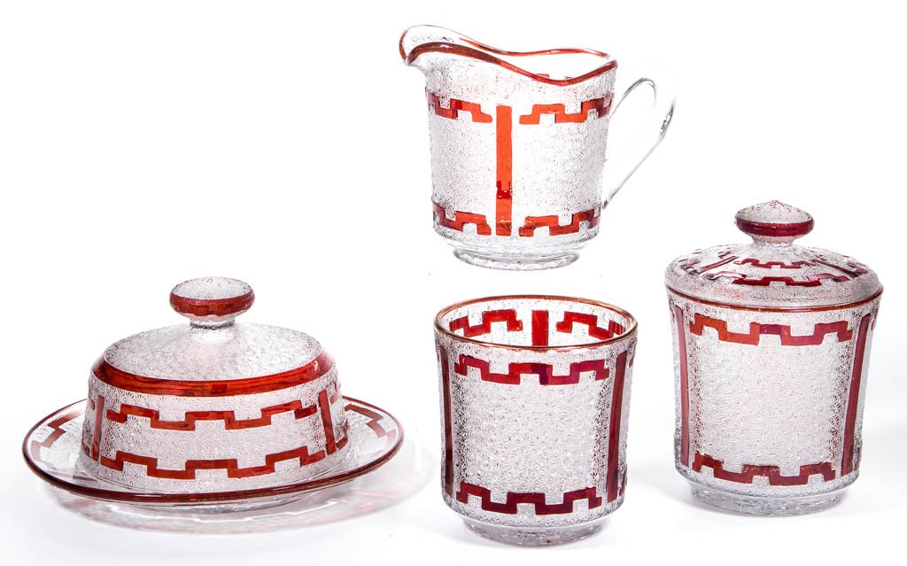 NEW MARTINSVILLE NO. 722 / LORRAINE - RUBY-STAINED (1 of 1)