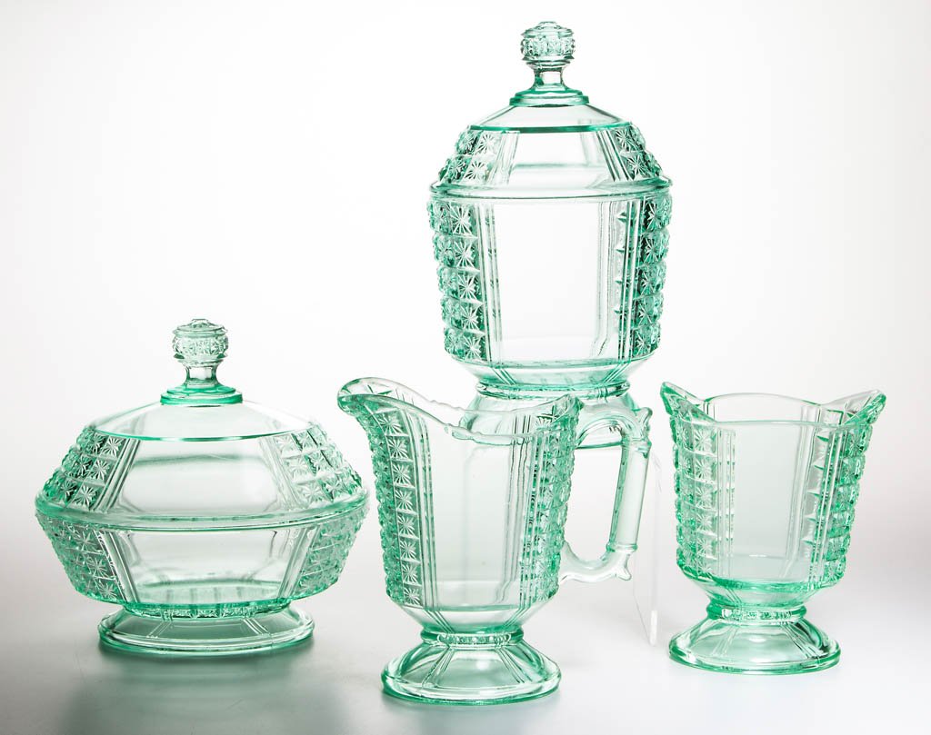 TWO PANEL FOUR-PIECE TABLE SET (1 of 1)