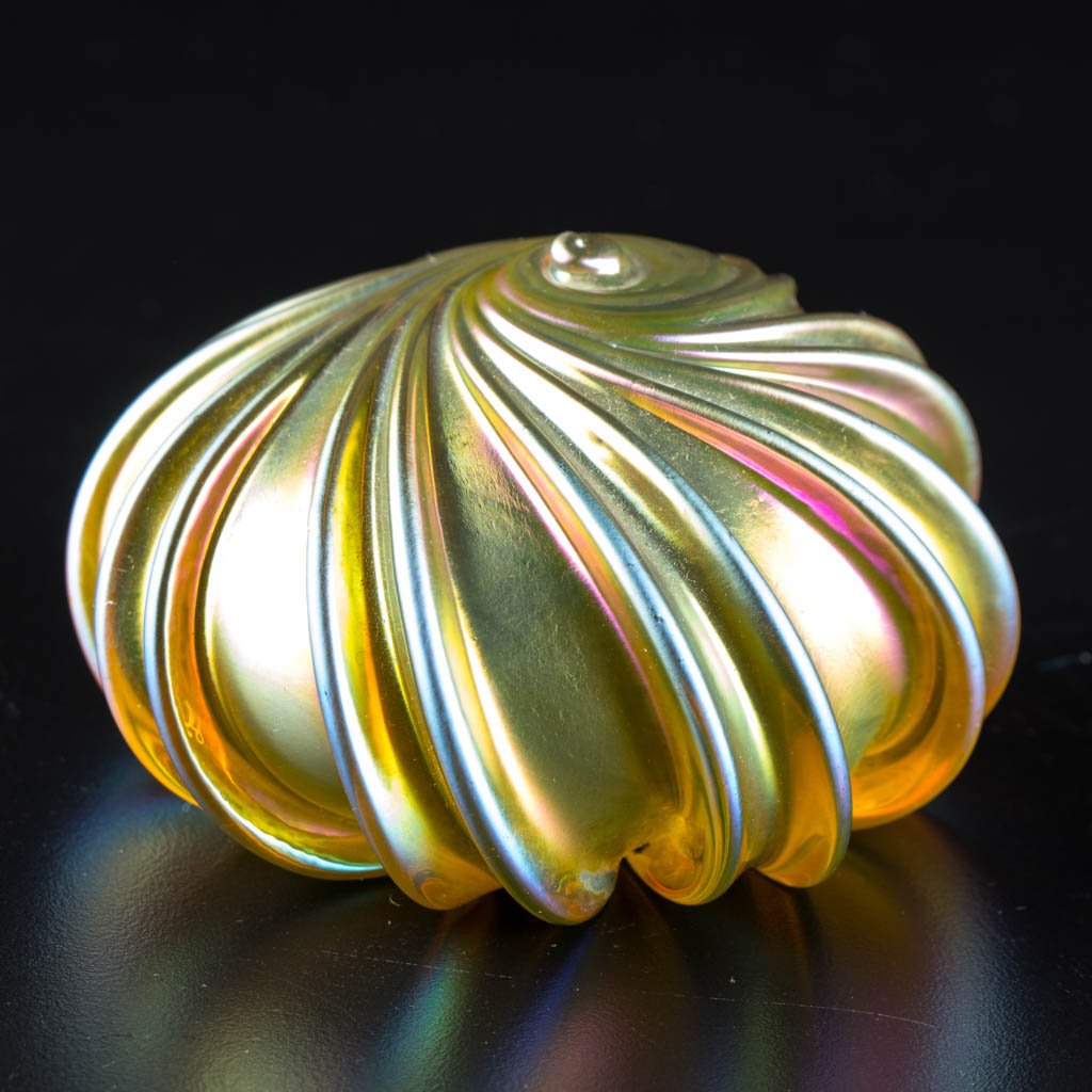 STEUBEN GOLD AURENE PAPERWEIGHT (1 of 3)